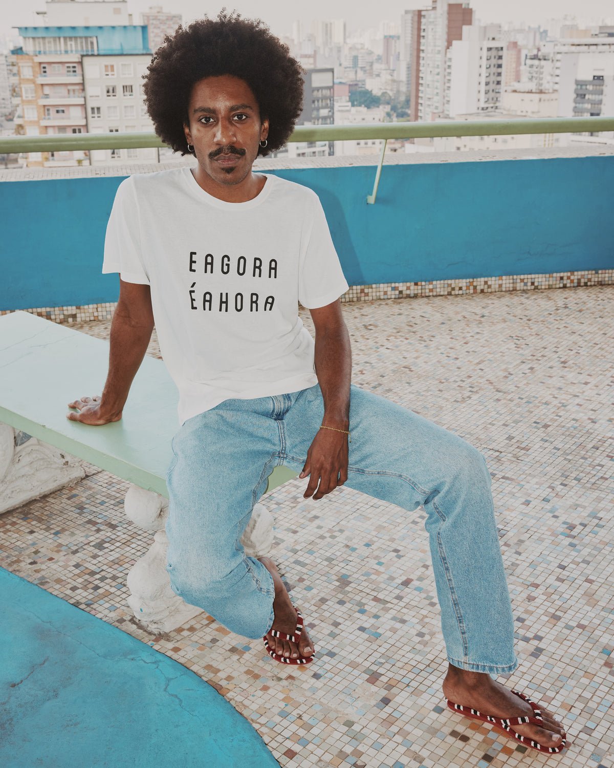 Camiseta E AGORA É A HORA Off White