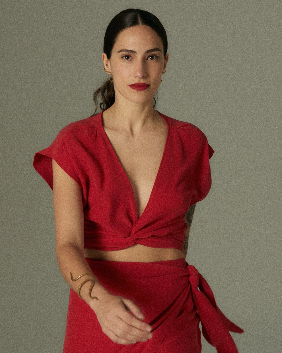 Blusa Gaia de Seda Vermelha