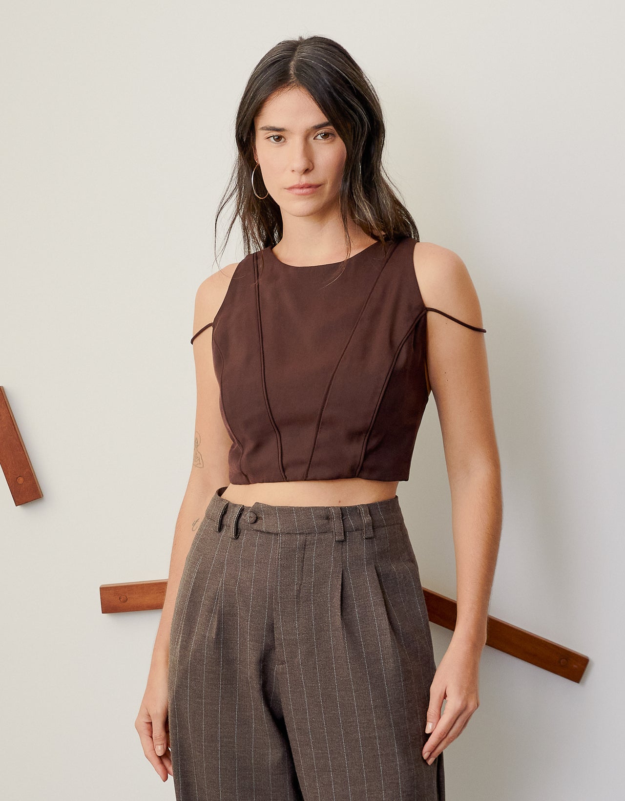 Blusa Imperatriz café