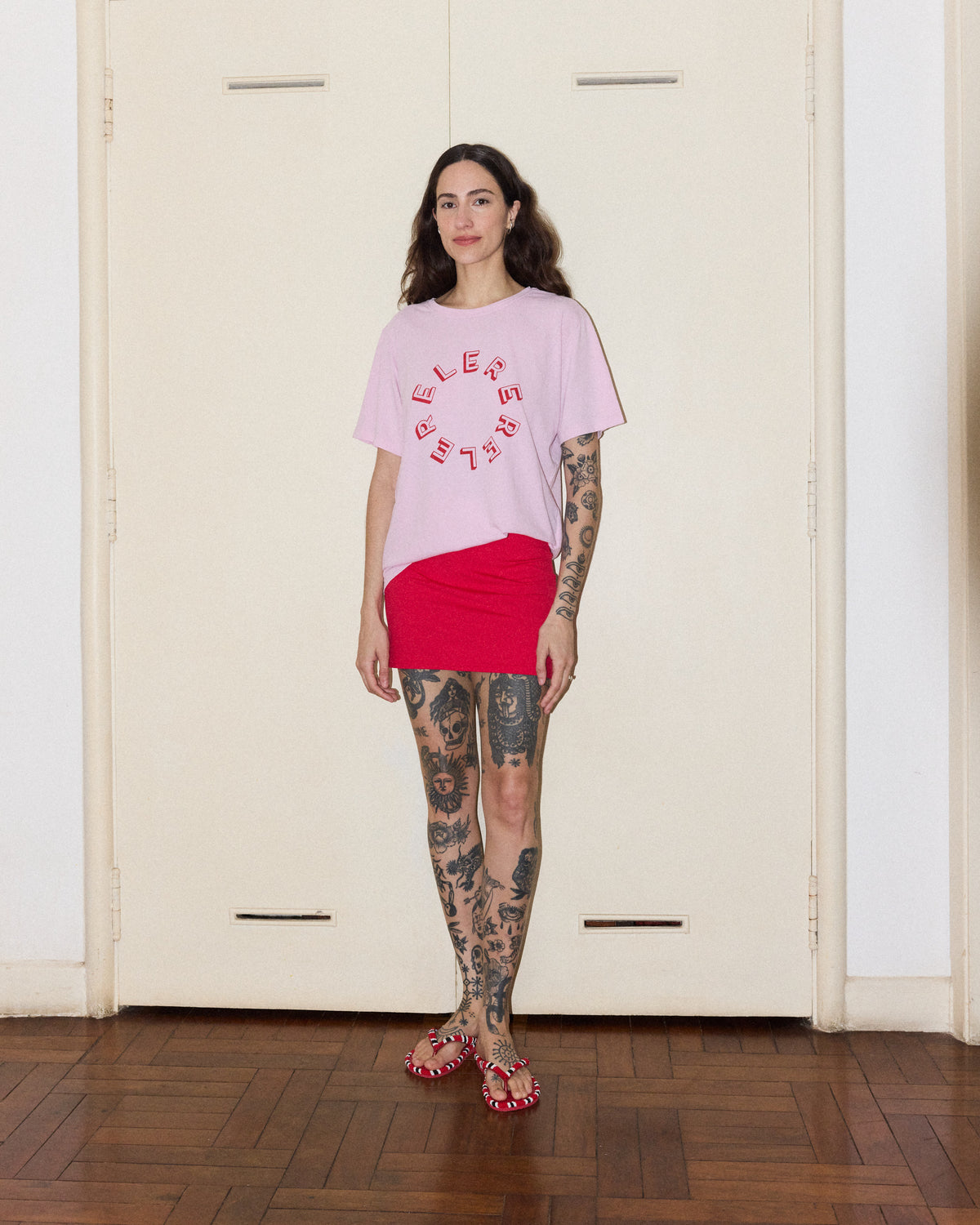 Camiseta-Palíndromo E LER E RELER Rosa