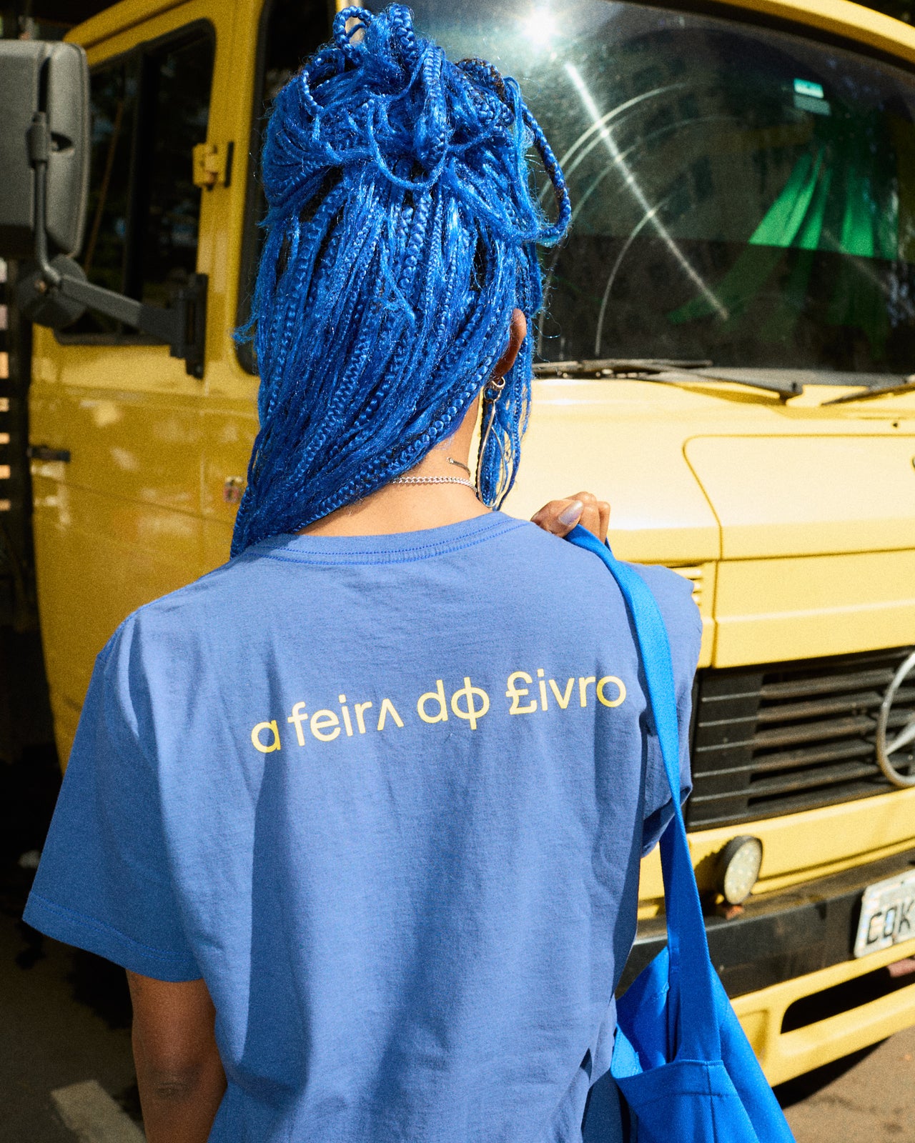 Camiseta "A Feira Do Livro" Abacaxi