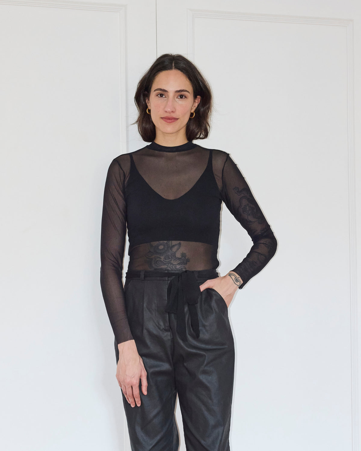 Blusa Belmonte Tule Manga Longa Preta