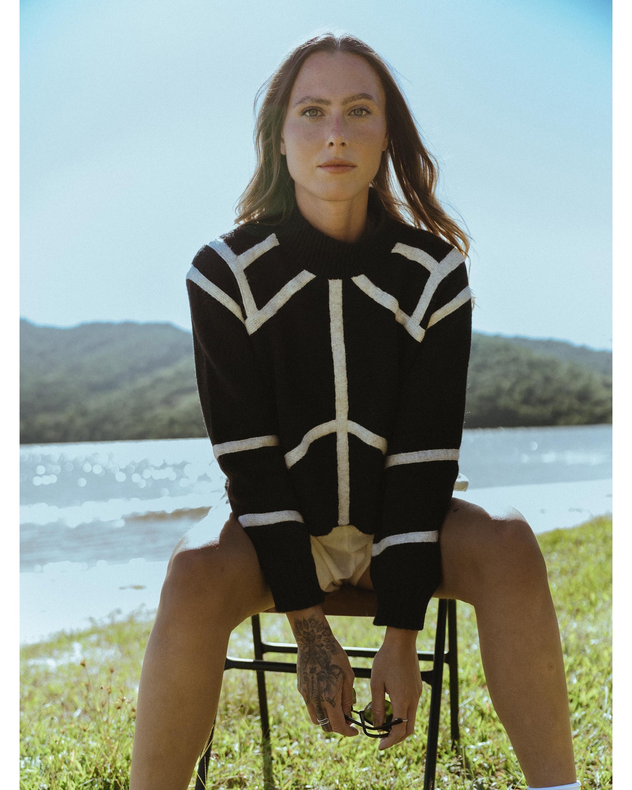 Blusão Geométrico Preto/Off White