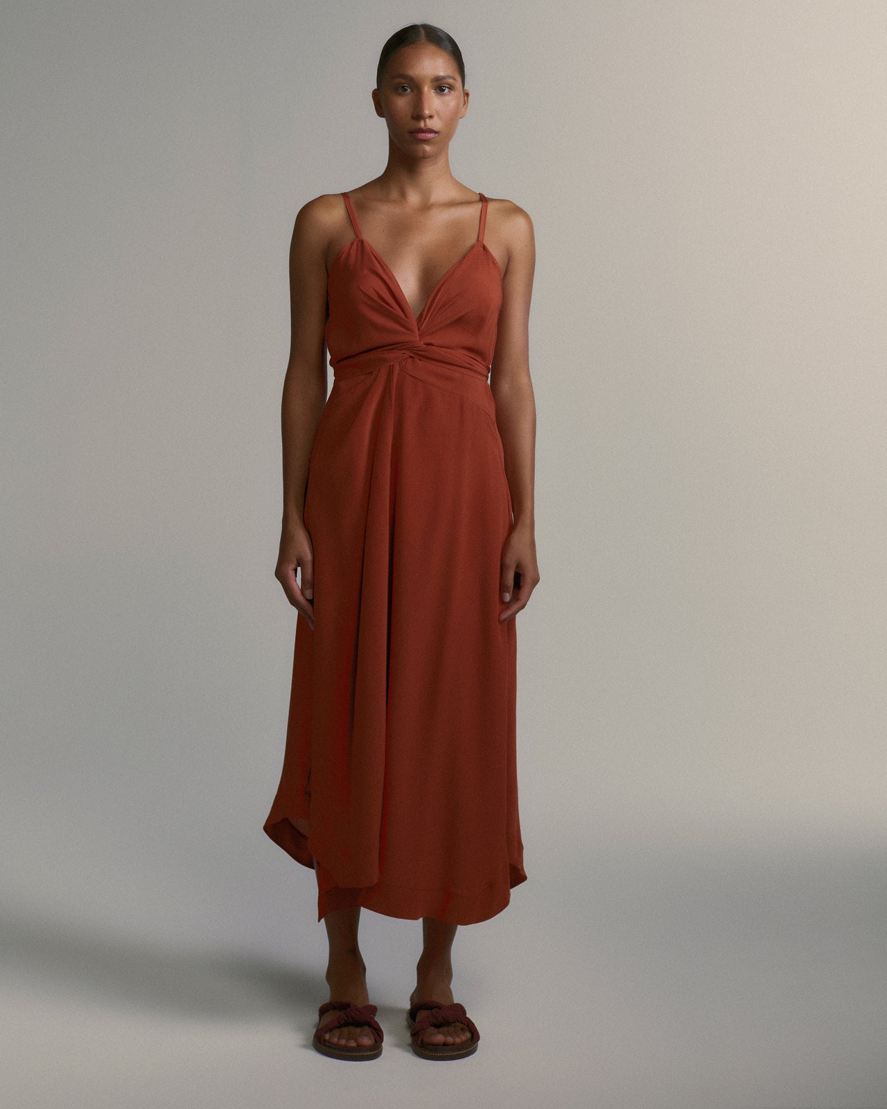 Vestido Juno Seda Canela