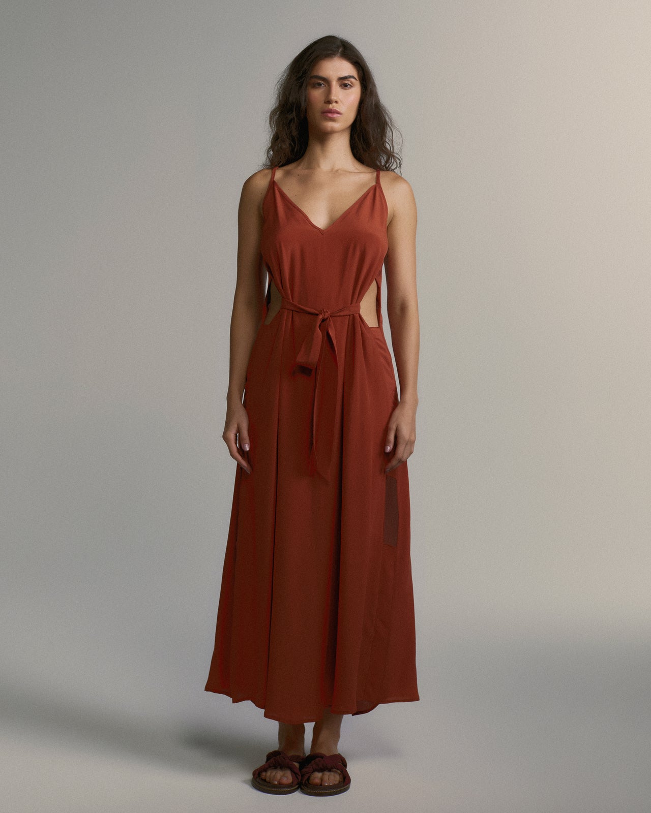 Vestido Vazado Longo De Seda Canela